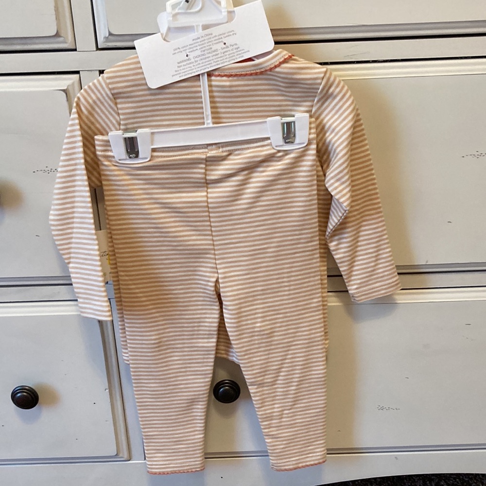 Matching Set - Picture 4 of 7